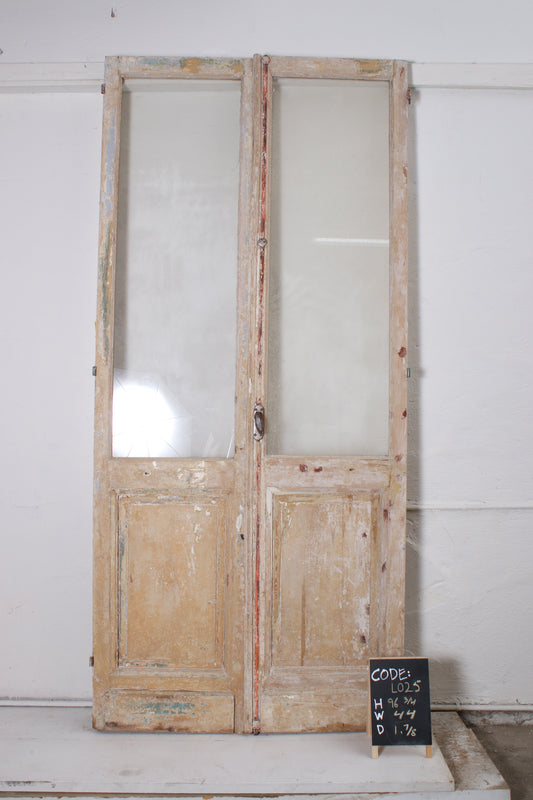 VINTAGE DBL FRENCH GLASS DOOR L025