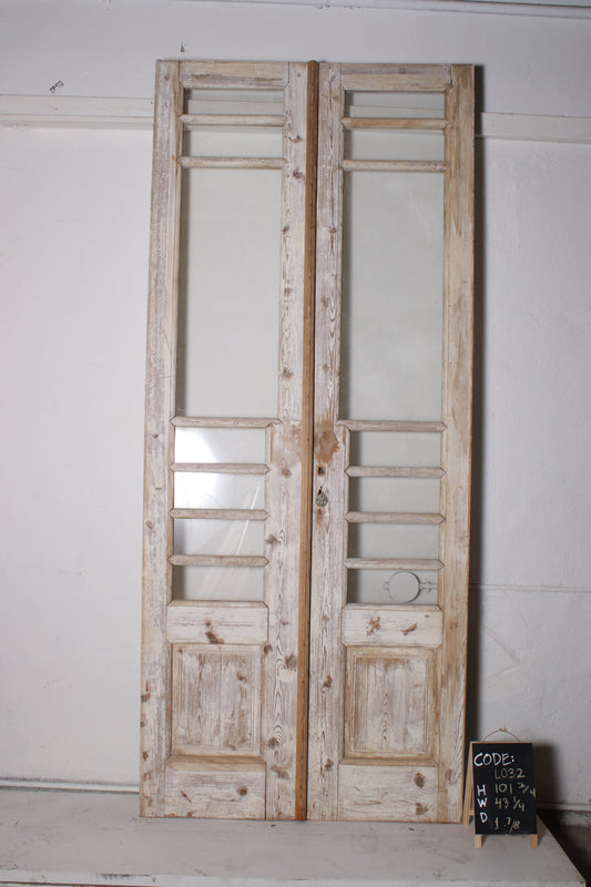 VINTAGE DBL FRENCH GLASS DOOR L032