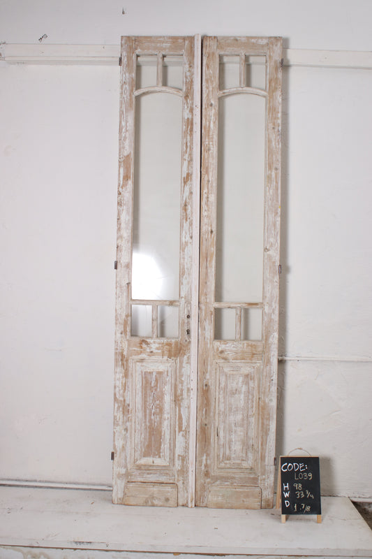 VINTAGE DBL FRENCH GLASS DOOR L039