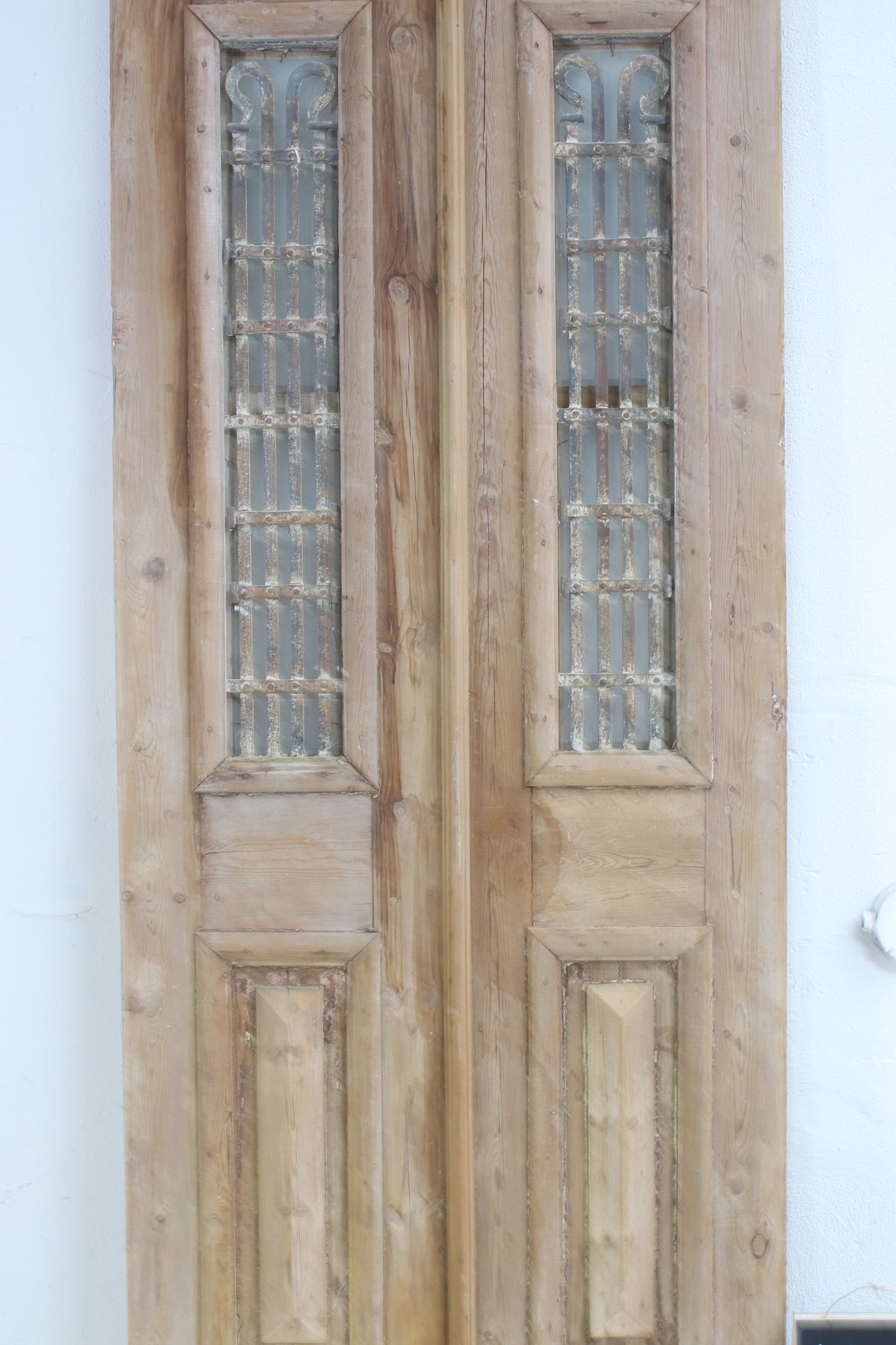 VINTAGE DBL GLASS METAL FRENCH DOOR L060