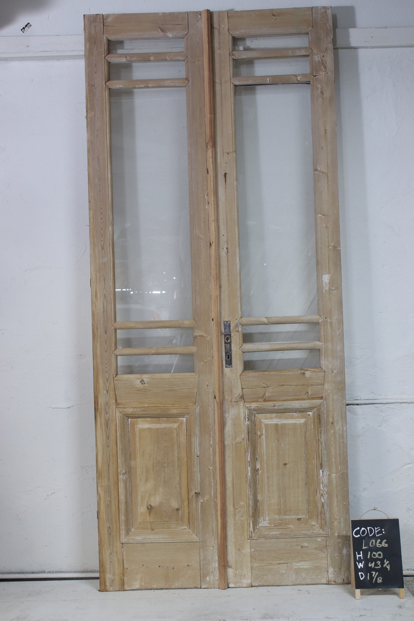 VINTAGE DBL FRENCH  GLASS DOOR L066