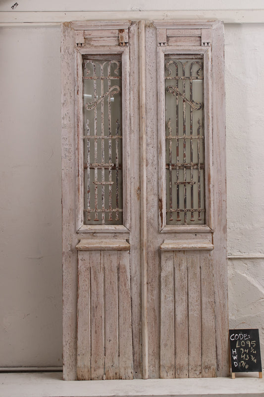 VINTAGE DBL GLASS METAL FRENCH DOOR L095