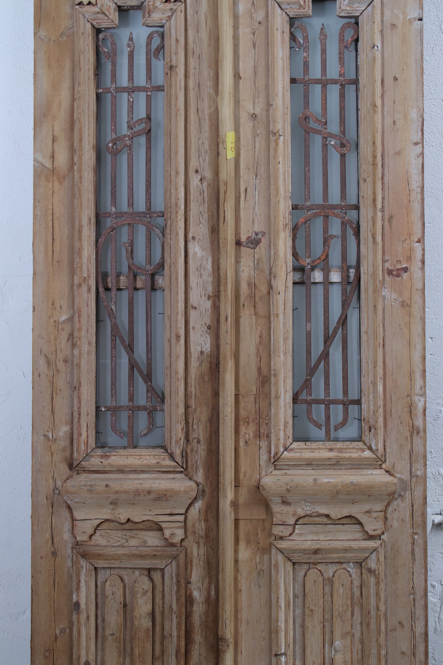 VINTAGE DBL GLASS METAL FRENCH DOOR L109