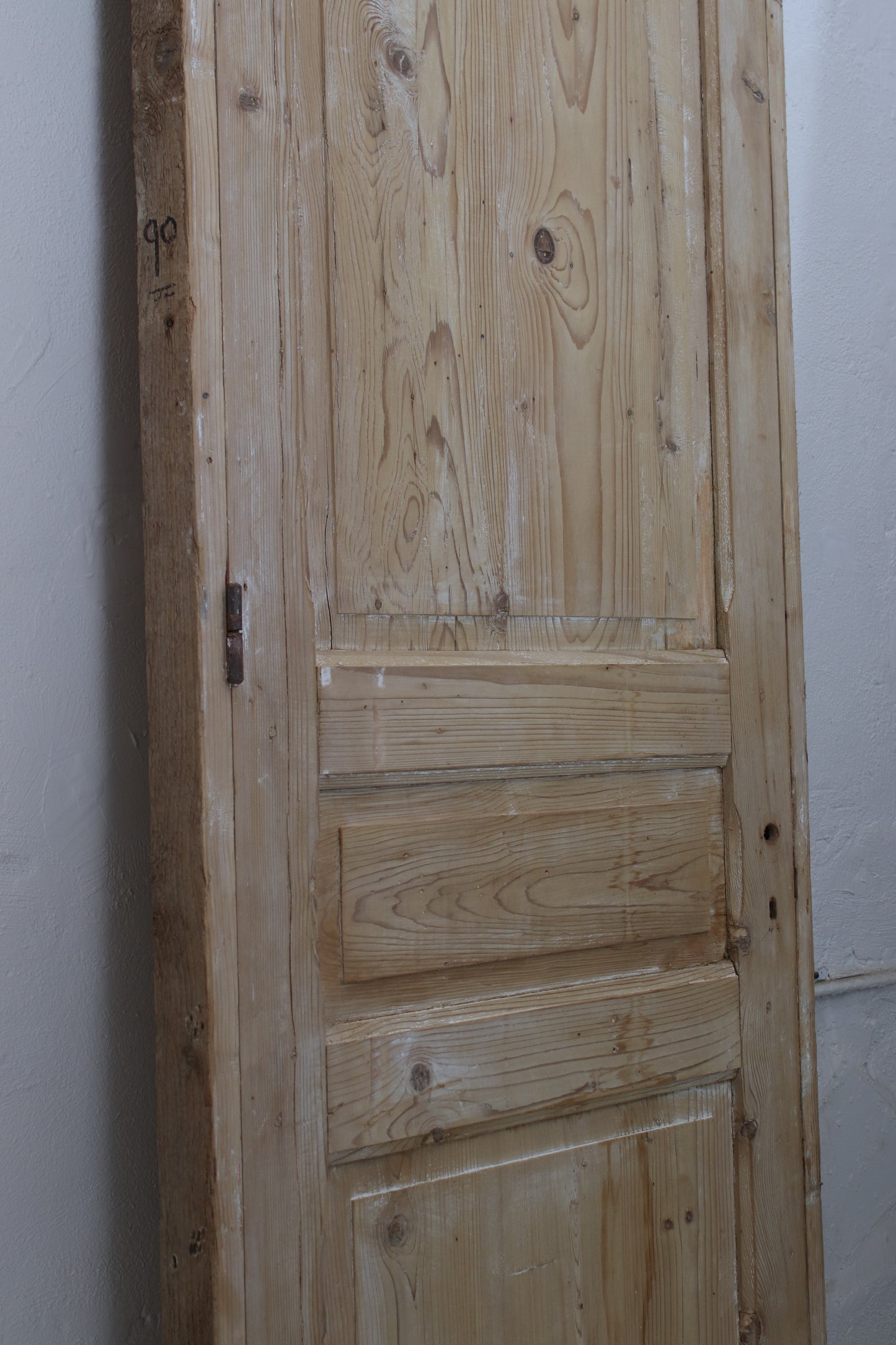 VINTAGE SINGLE DOOR L175