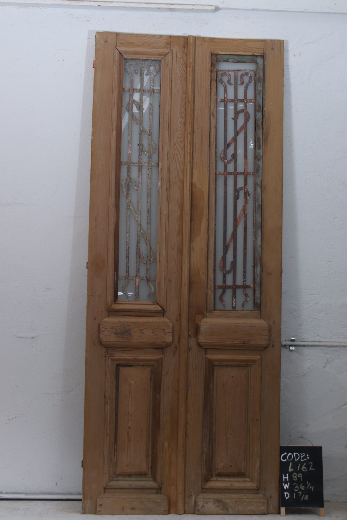 VINTAGE DBL FRENCH METAL GLASS DOOR L162