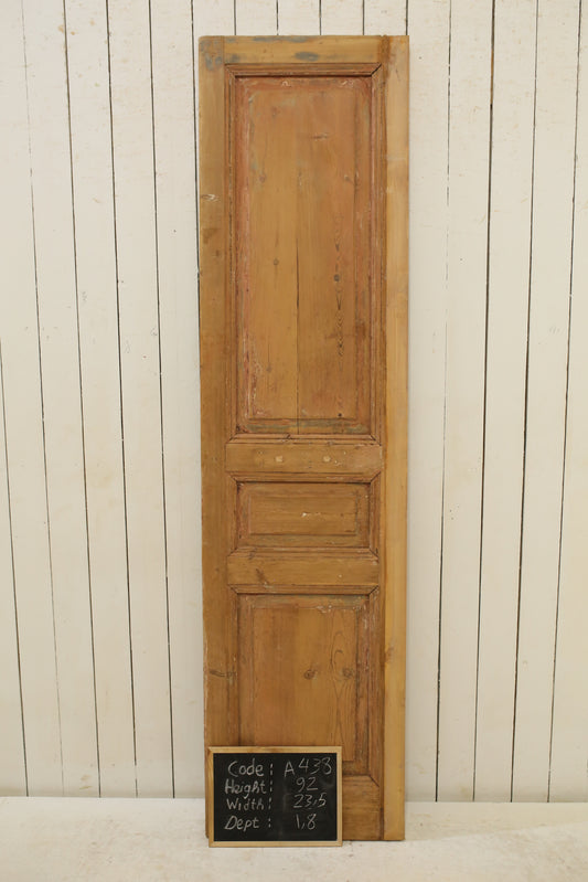 VINTAGE SINGLE DOOR A438