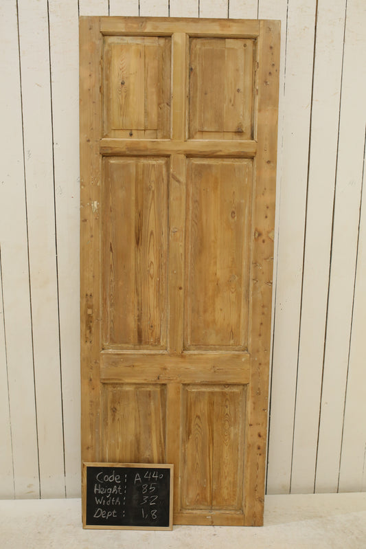 VINTAGE SINGLE DOOR A440