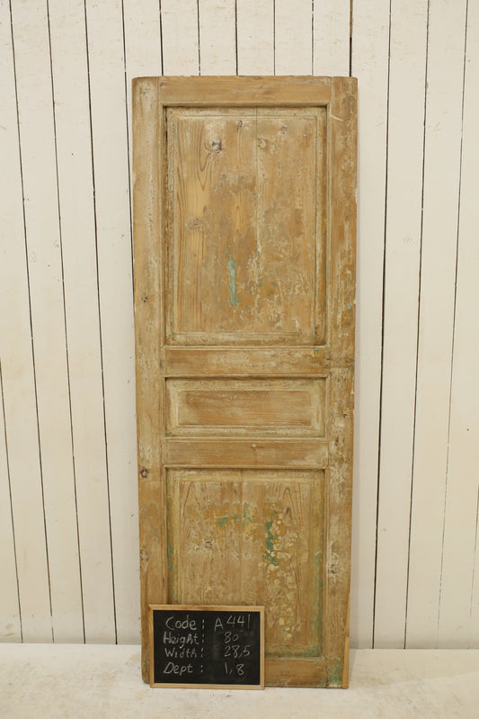 VINTAGE SINGLE DOOR A441