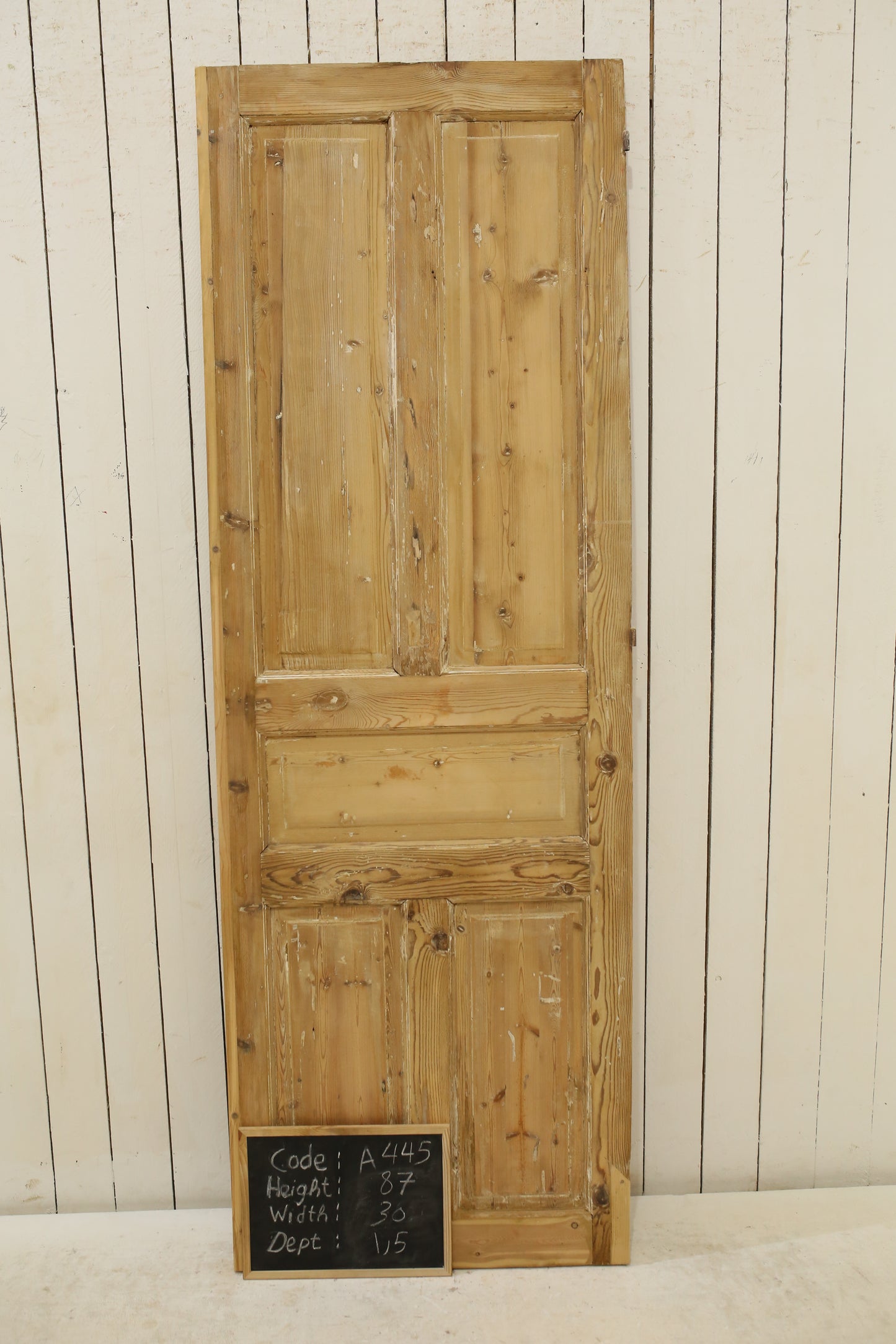 VINTAGE SINGLE DOOR A445