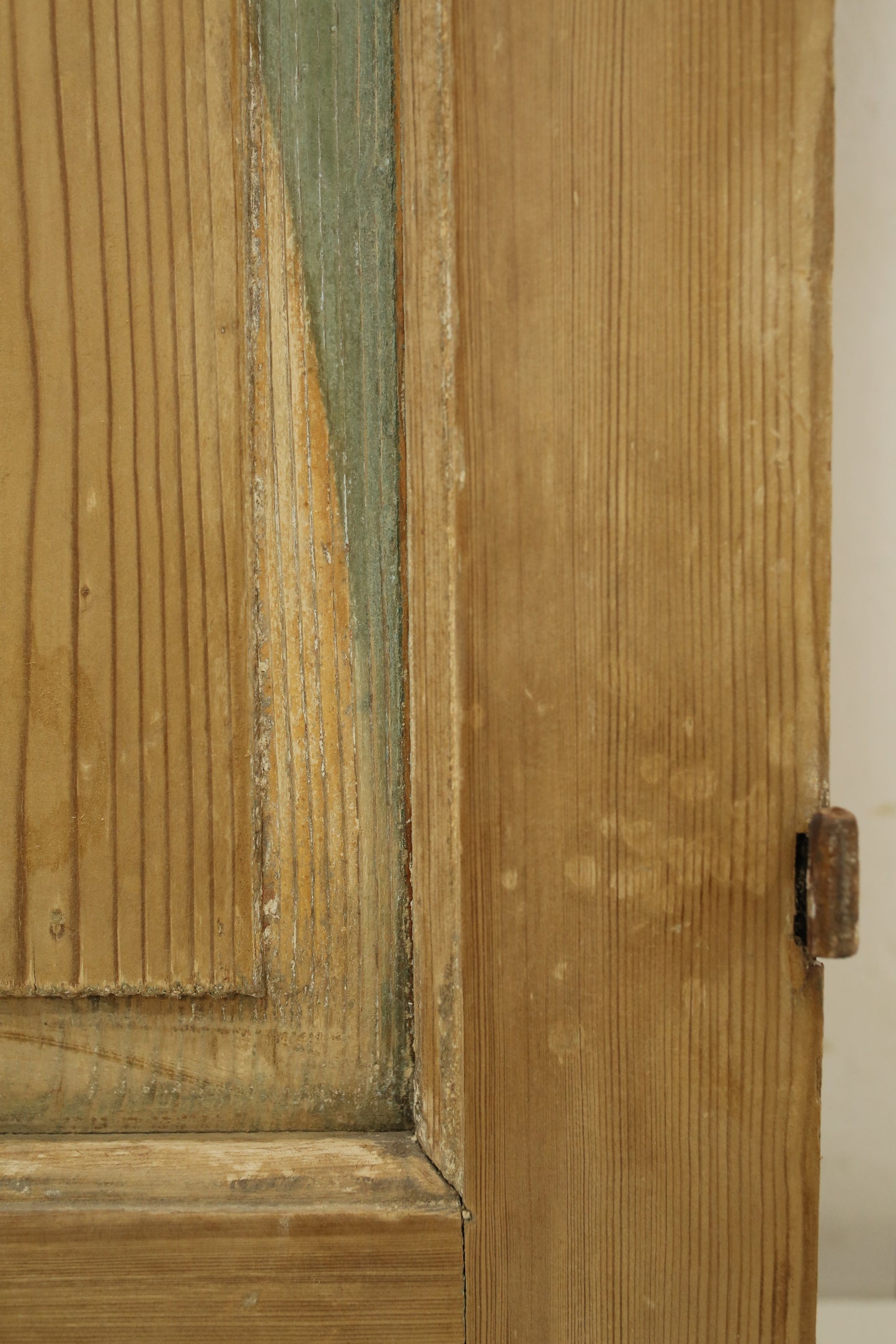 VINTAGE SINGLE DOOR A450