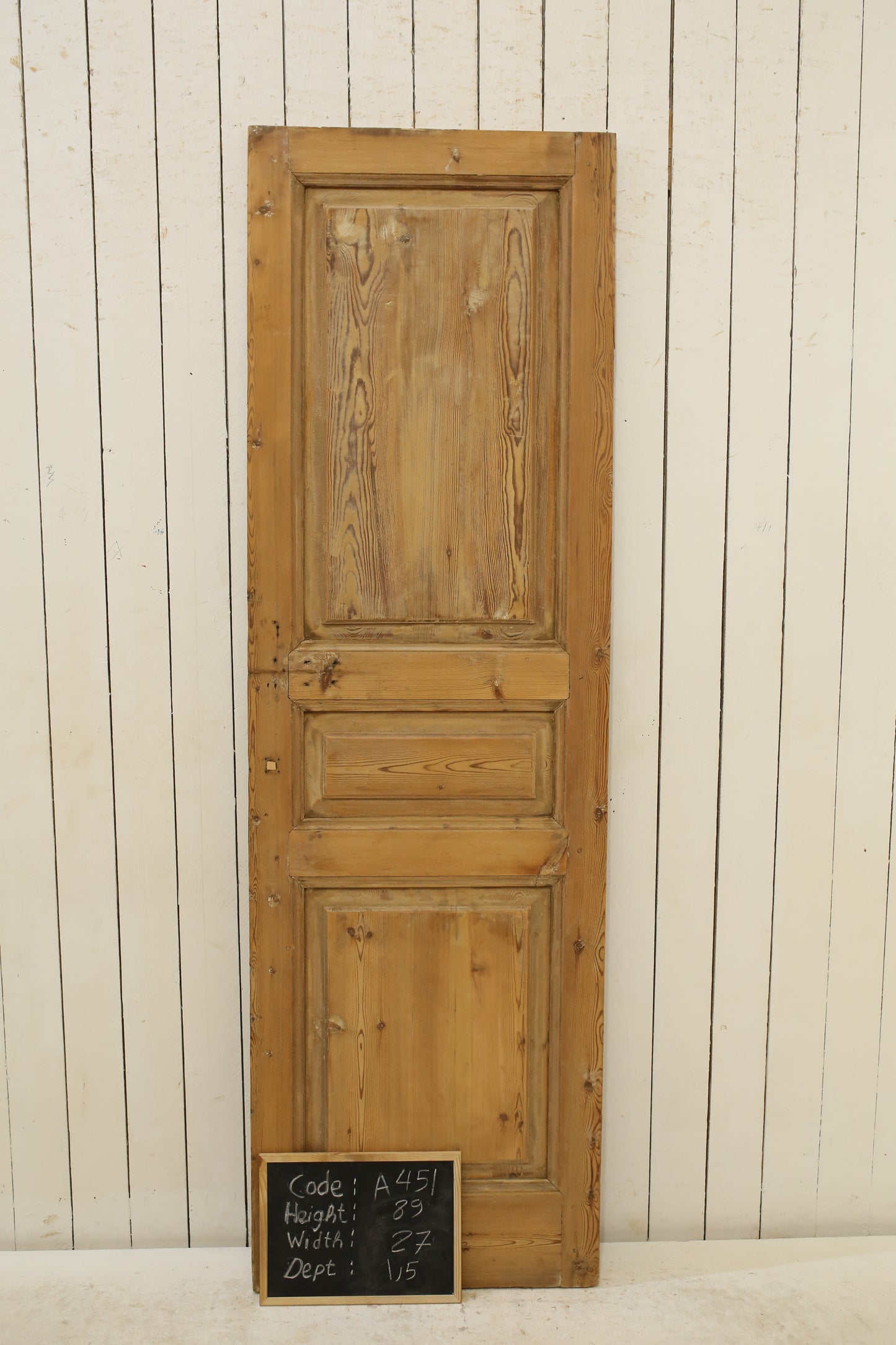 VINTAGE SINGLE DOOR A451