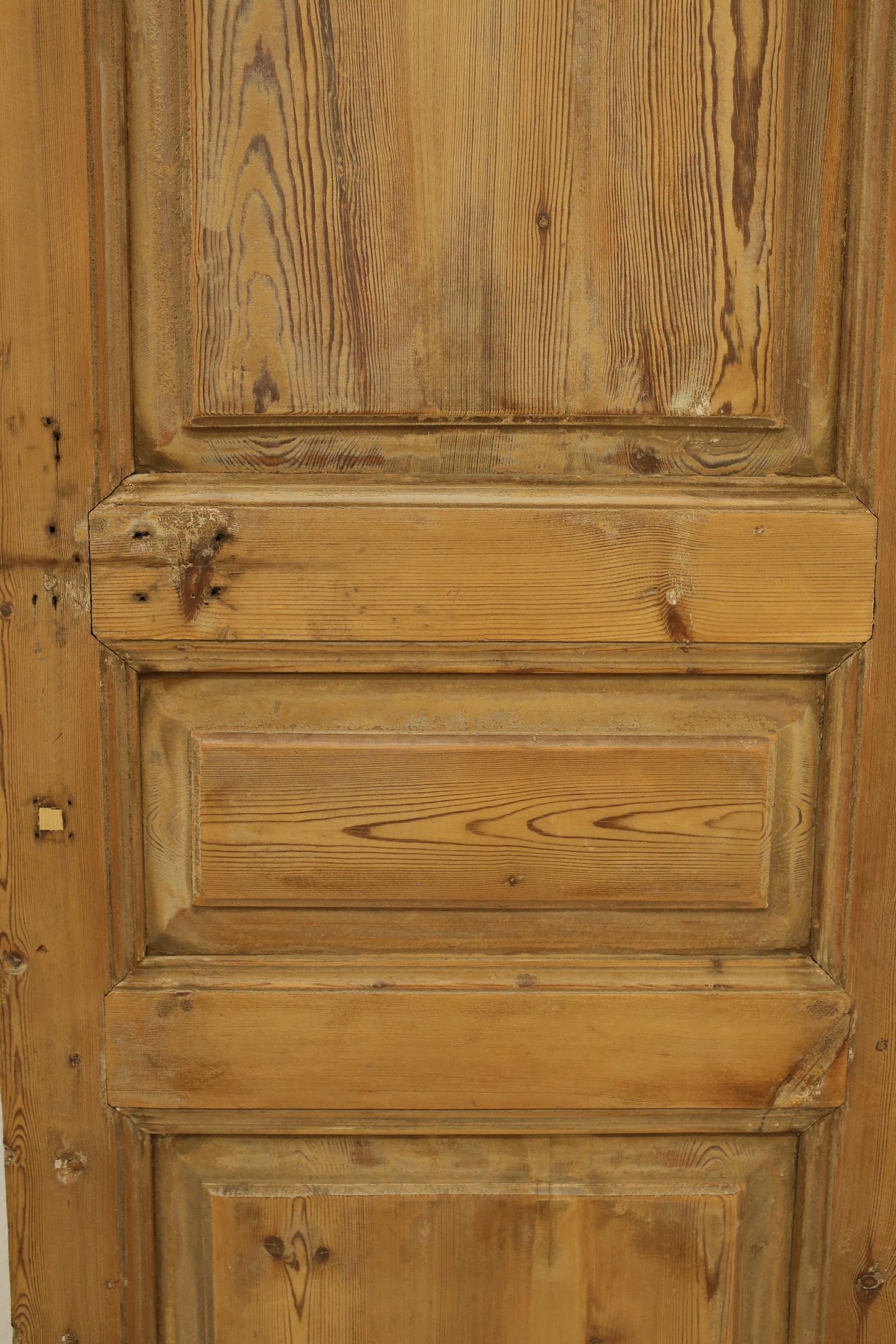 VINTAGE SINGLE DOOR A451