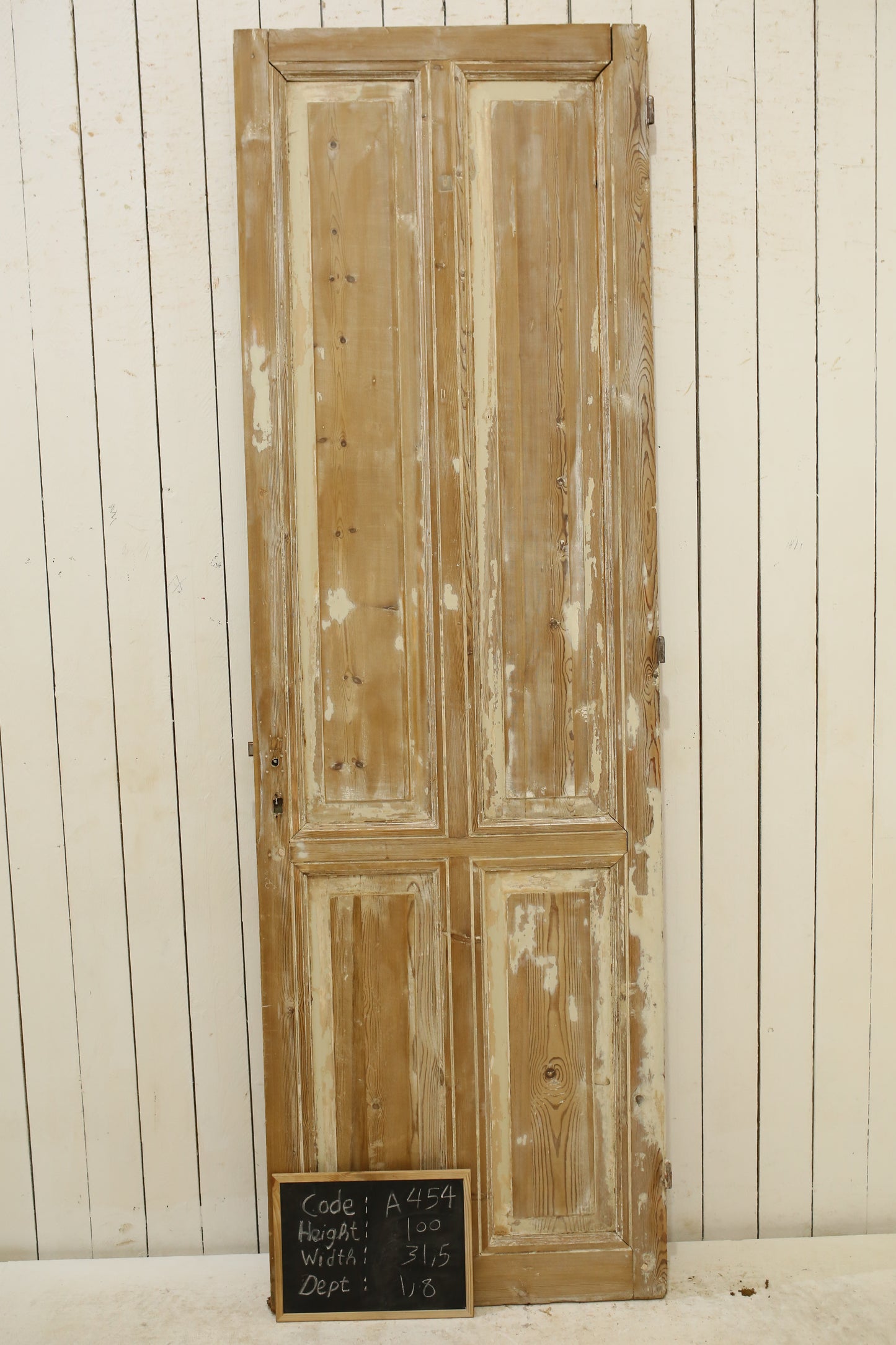 VINTAGE SINGLE DOOR A454