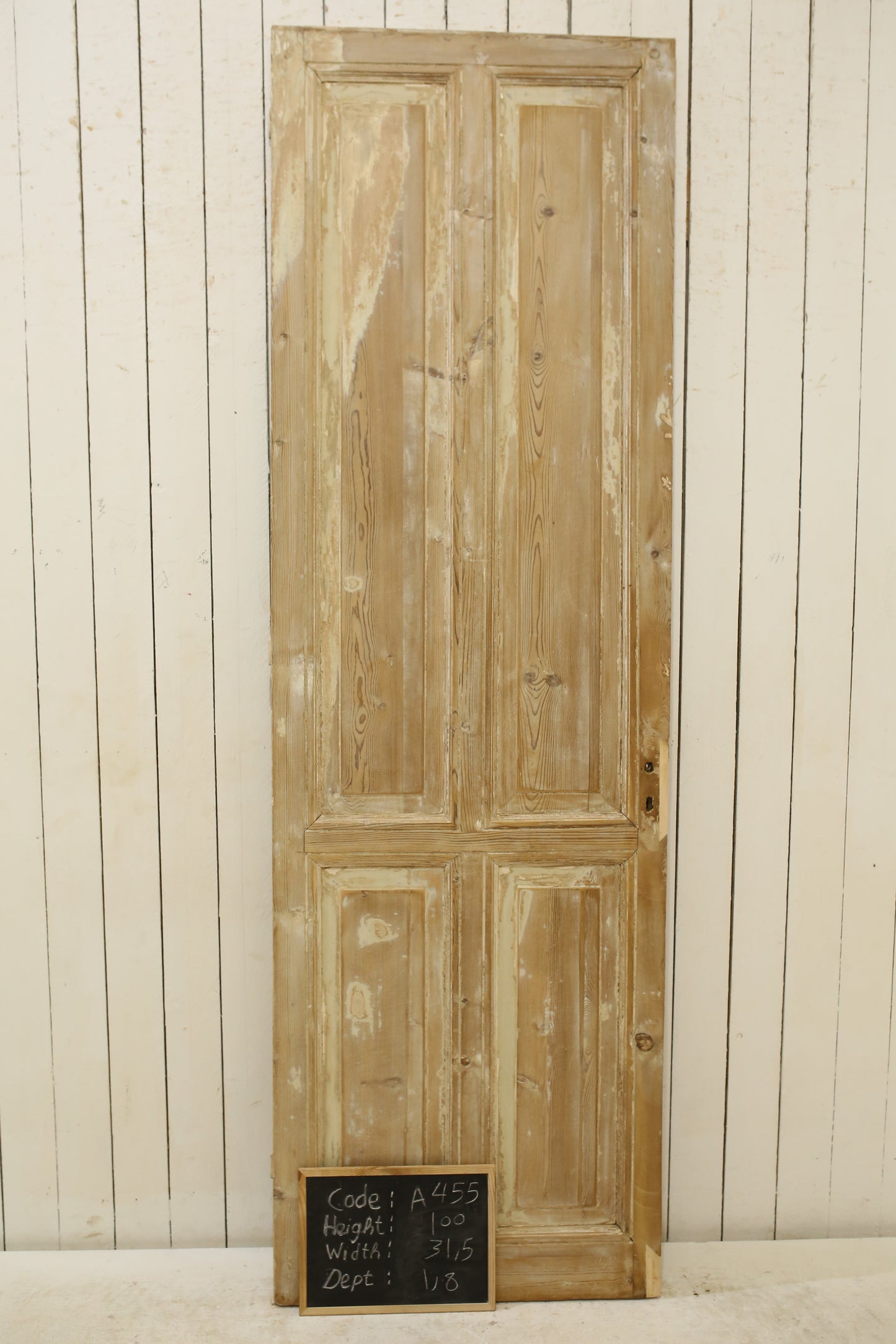 VINTAGE SINGLE DOOR A455