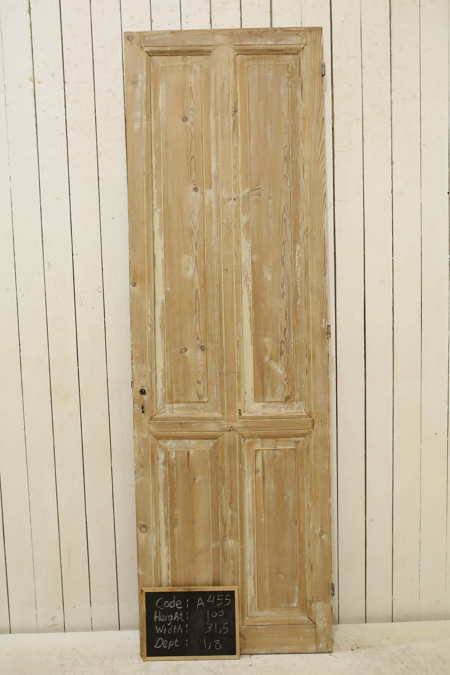 VINTAGE SINGLE DOOR A455