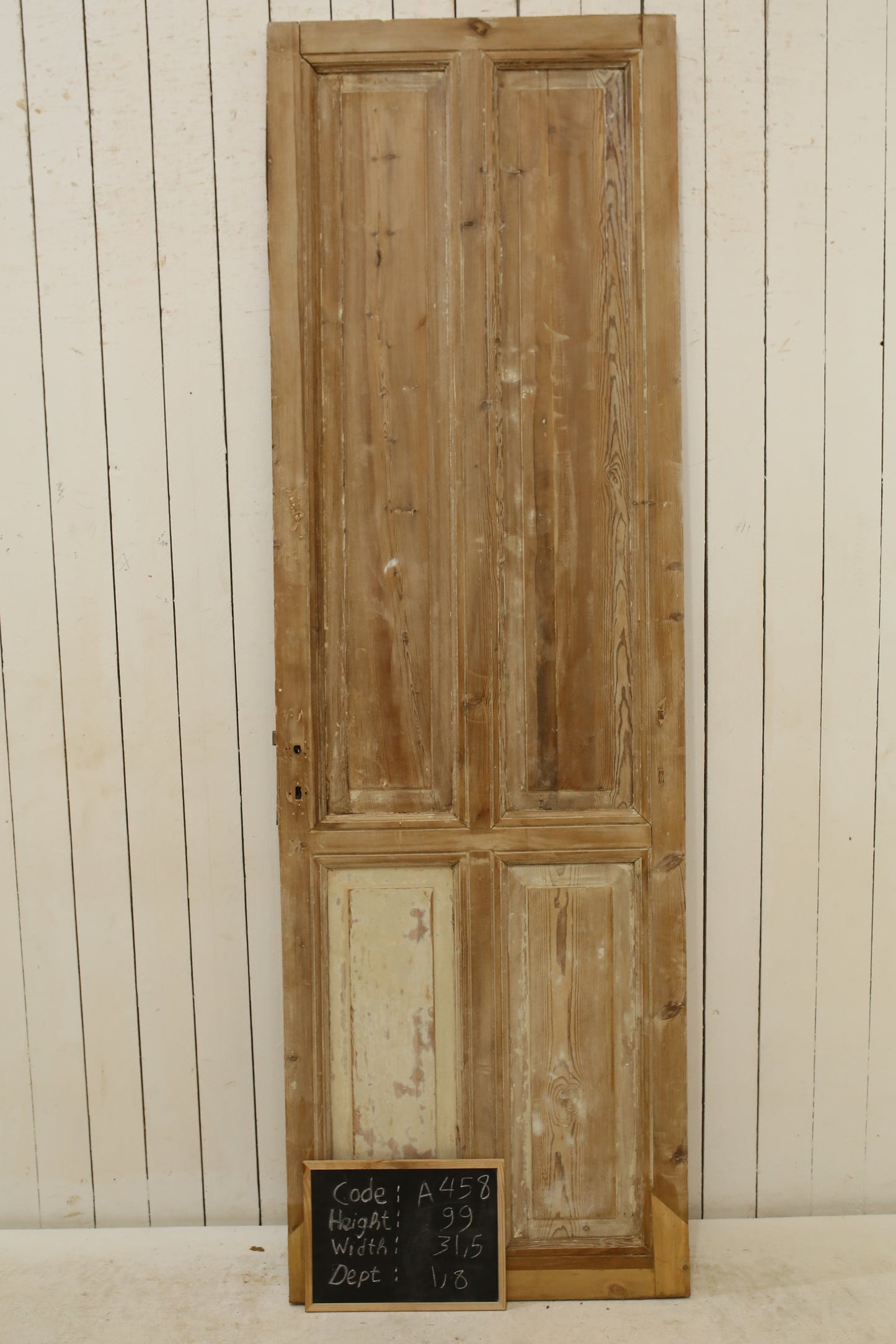 VINTAGE SINGLE DOOR A458