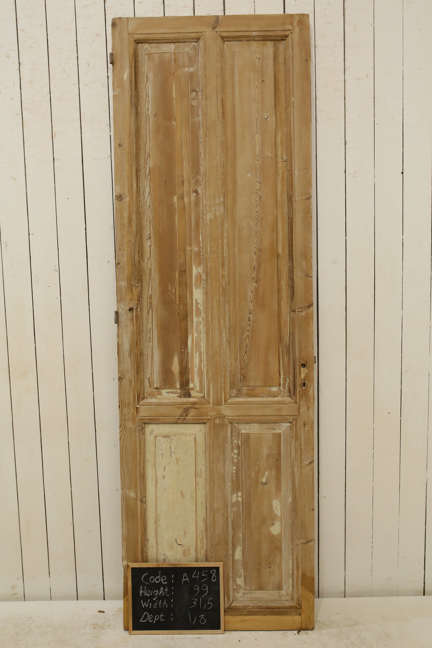 VINTAGE SINGLE DOOR A458