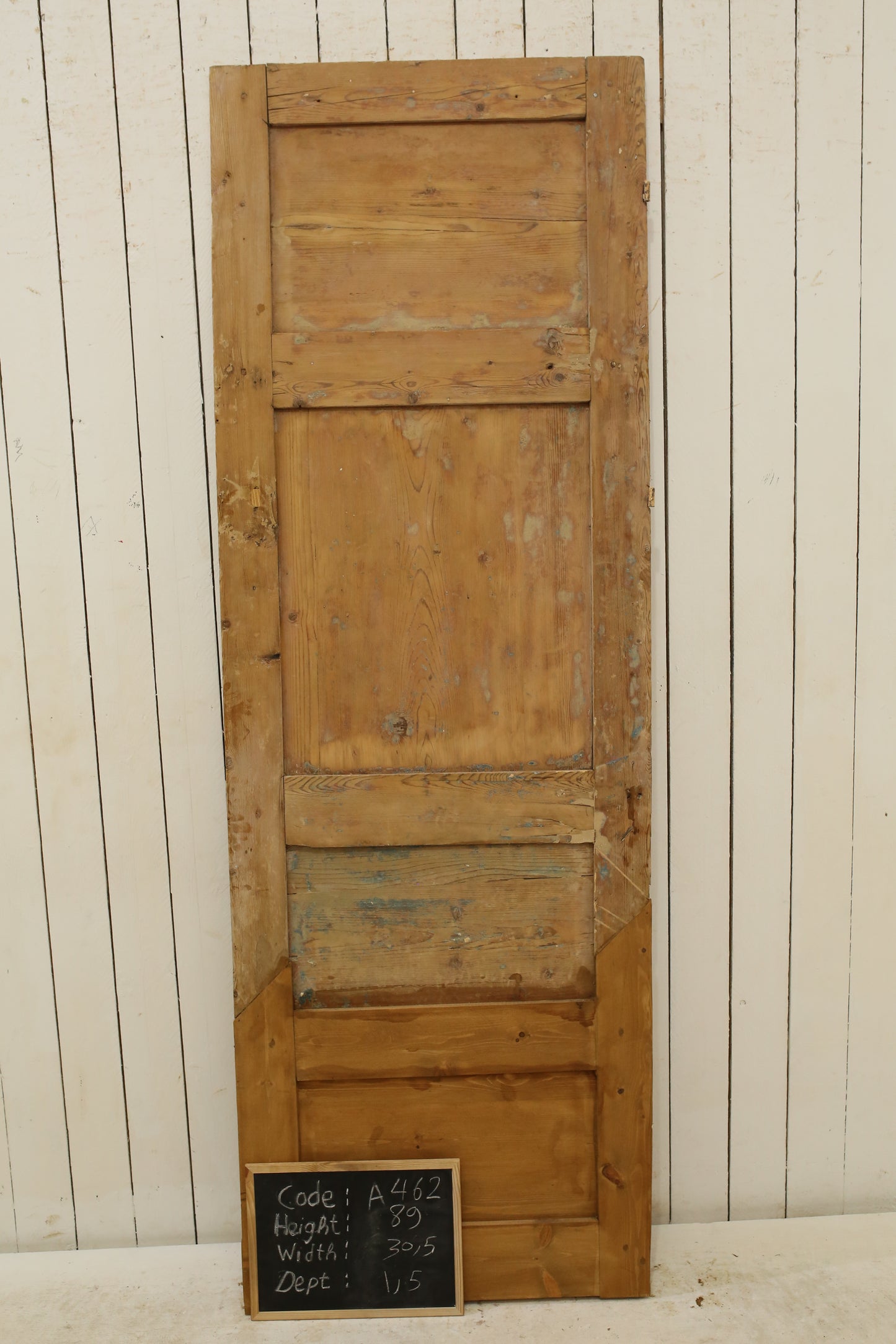 VINTAGE SINGLE DOOR A462