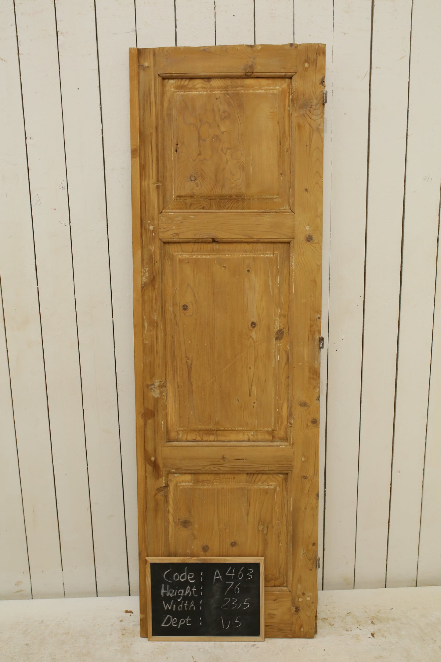 VINTAGE SINGLE DOOR A463