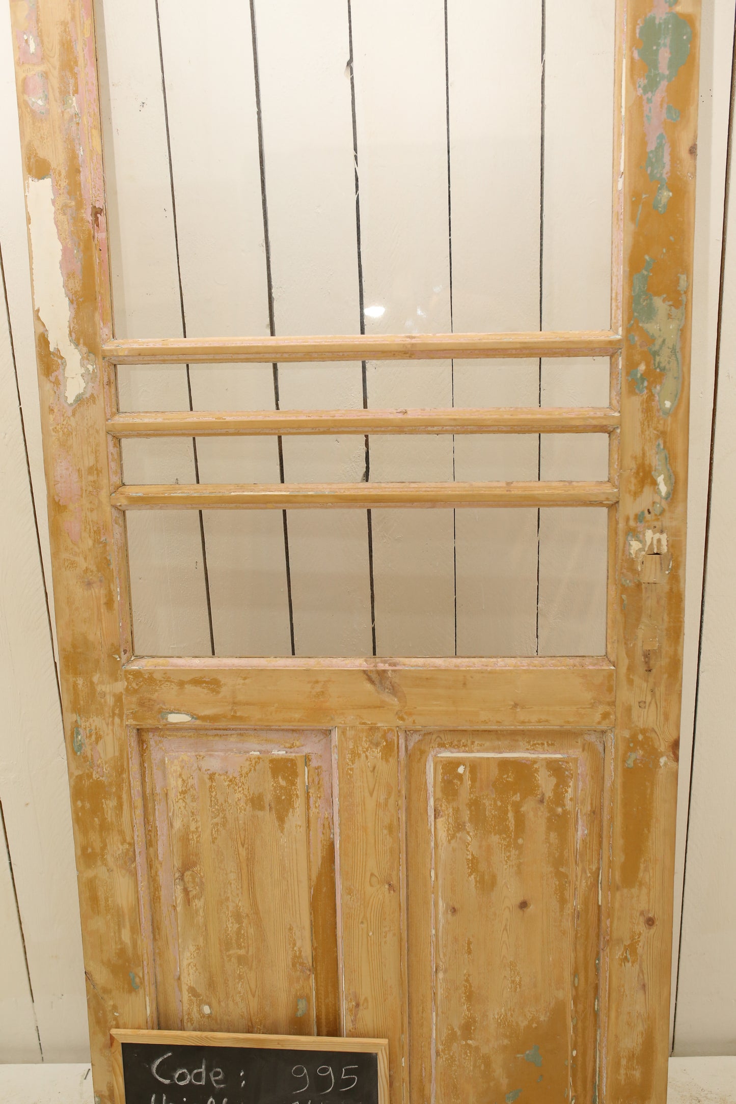 VINTAGE SINGLE GLASS DOOR 995