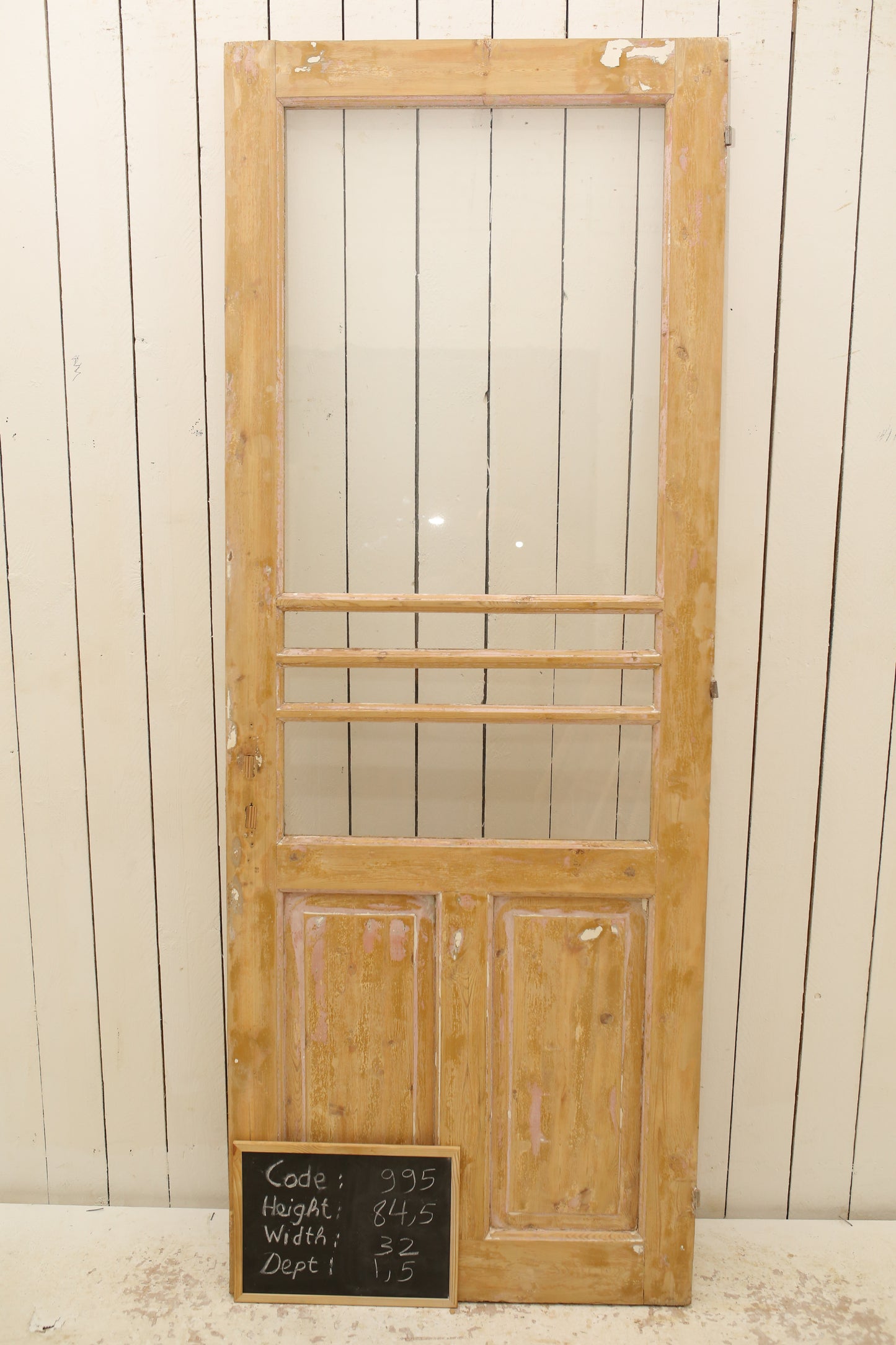 VINTAGE SINGLE GLASS DOOR 995