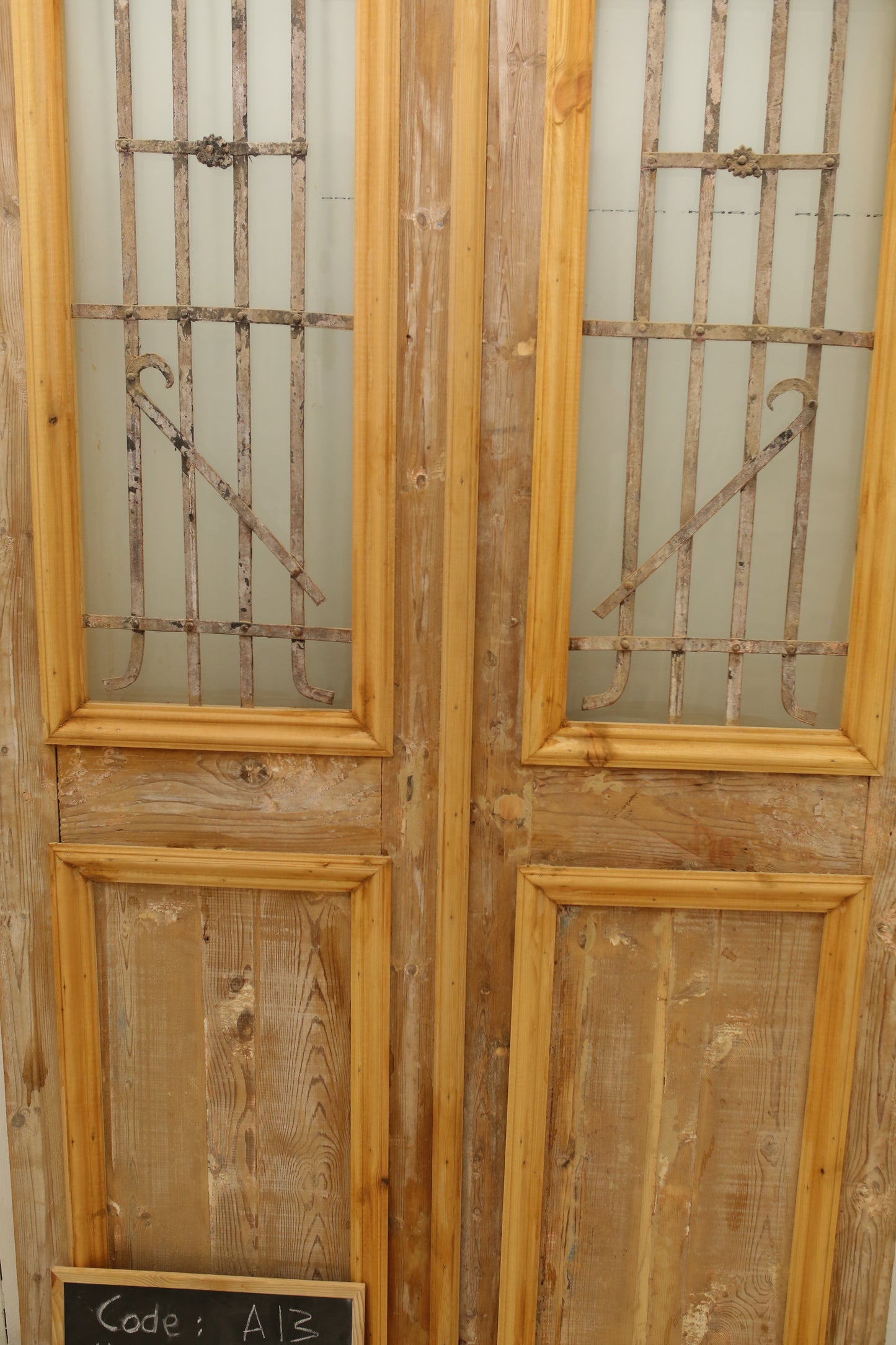 VINTAGE DBL FRENCH METAL DOOR A13