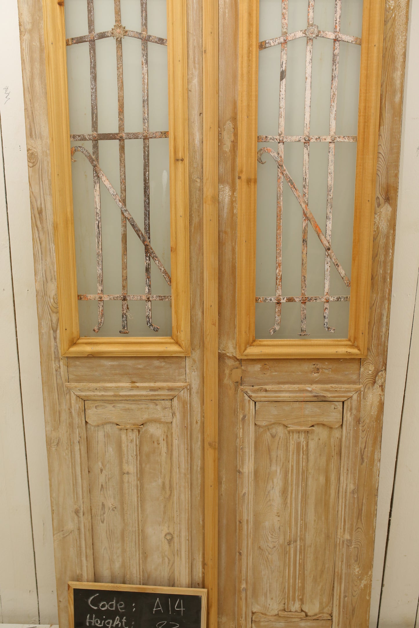 VINTAGE DBL FRENCH METAL DOOR A14