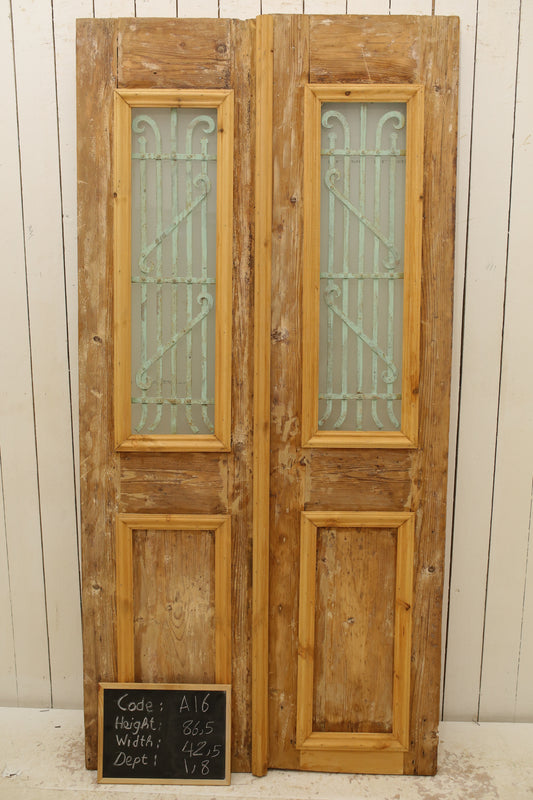 VINTAGE DBL FRENCH METAL DOOR A16