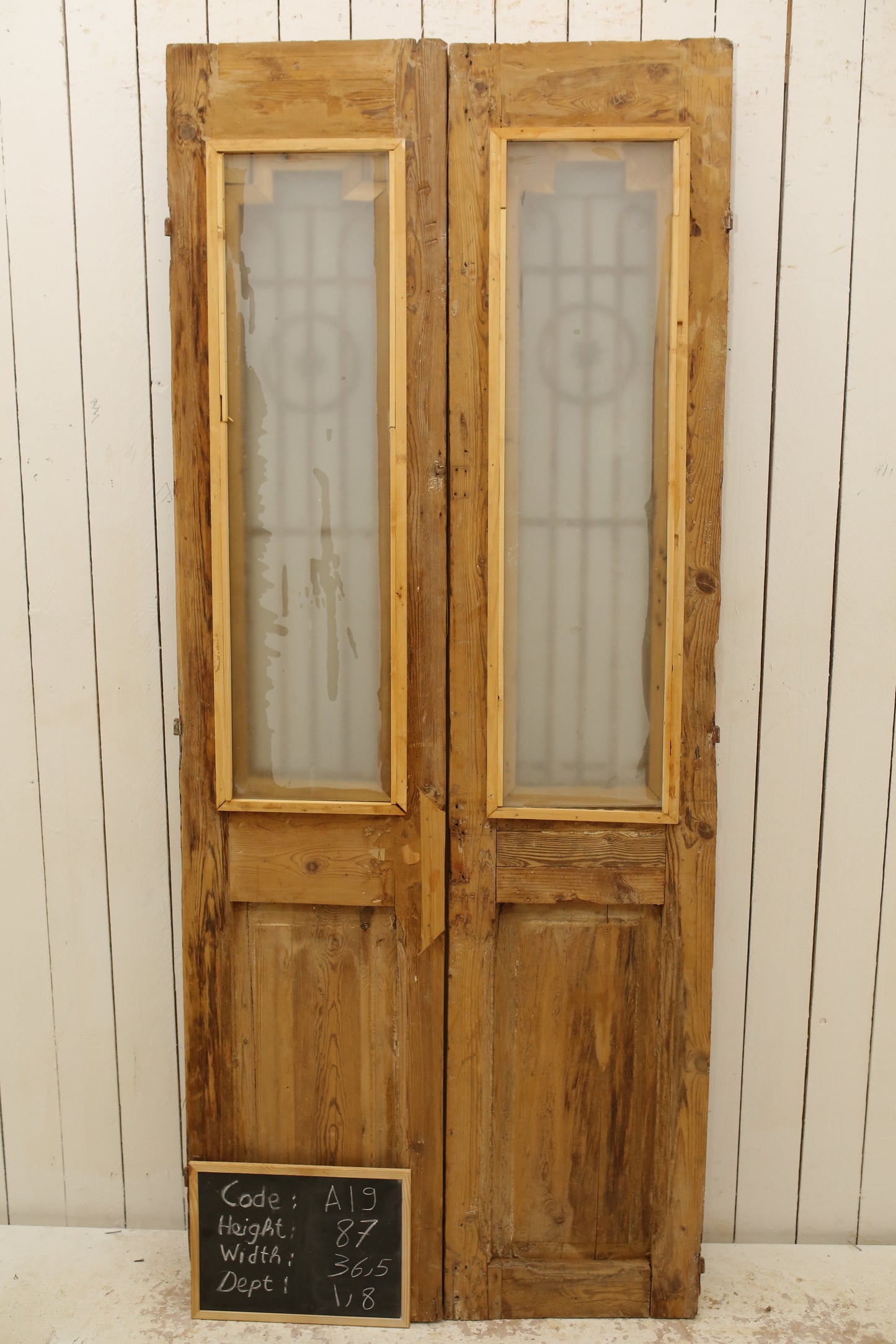 VINTAGE DBL FRENCH METAL DOOR A19