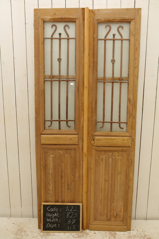 VINTAGE DBL FRENCH METAL DOOR A22