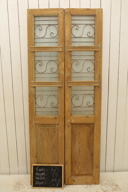 VINTAGE DBL FRENCH METAL DOOR A25