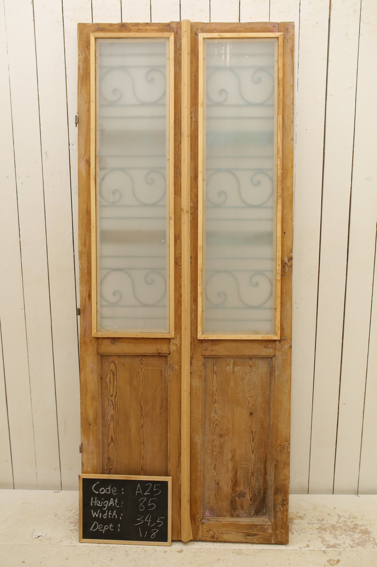 VINTAGE DBL FRENCH METAL DOOR A25