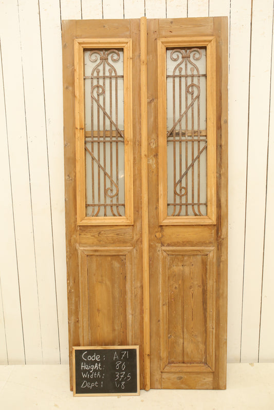 VINTAGE DBL FRENCH METAL DOOR A71