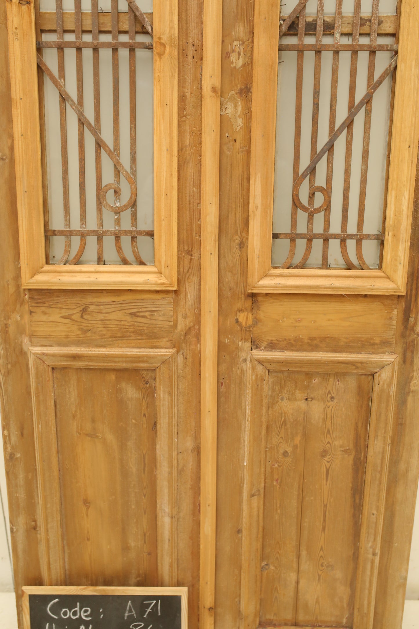 VINTAGE DBL FRENCH METAL DOOR A71