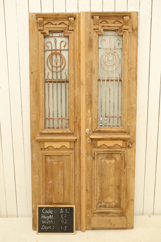 VINTAGE DBL FRENCH METAL DOOR A82