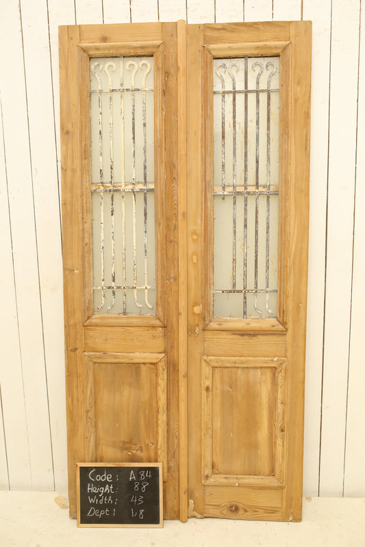 VINTAGE DBL FRENCH METAL DOOR A84