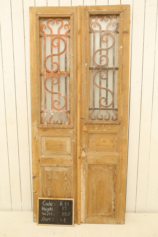 VINTAGE DBL FRENCH METAL DOOR A86