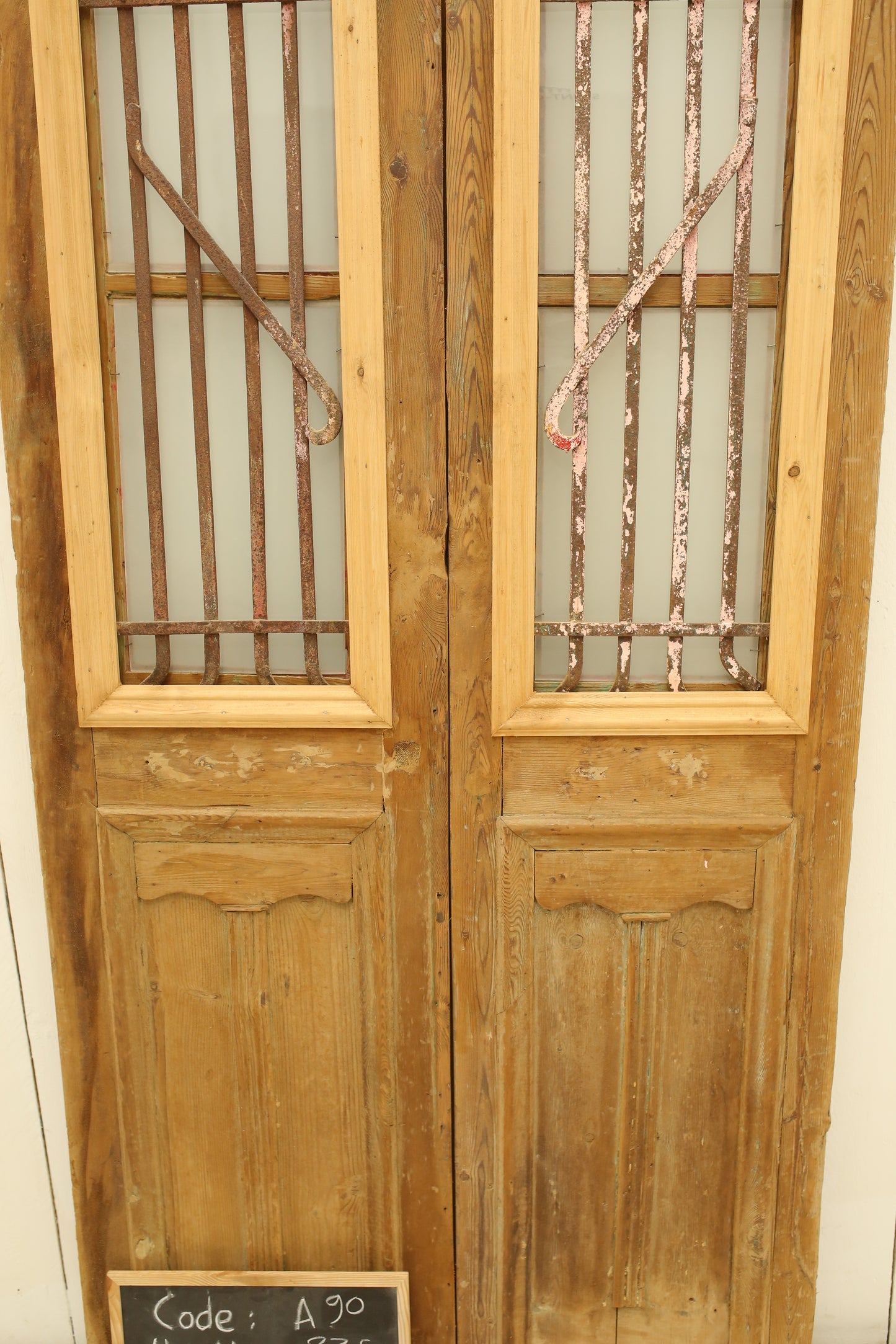 VINTAGE DBL FRENCH METAL DOOR A90