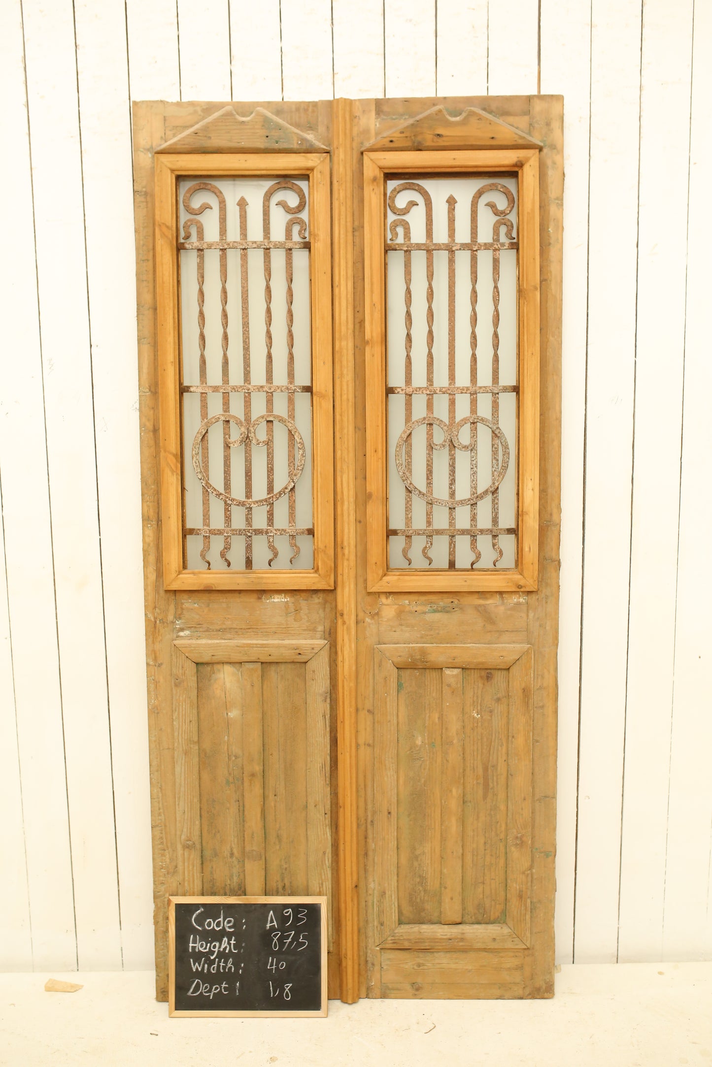 VINTAGE DBL FRENCH METAL DOOR A93