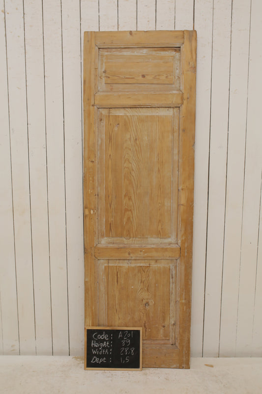 VINTAGE SINGLE DOOR A201