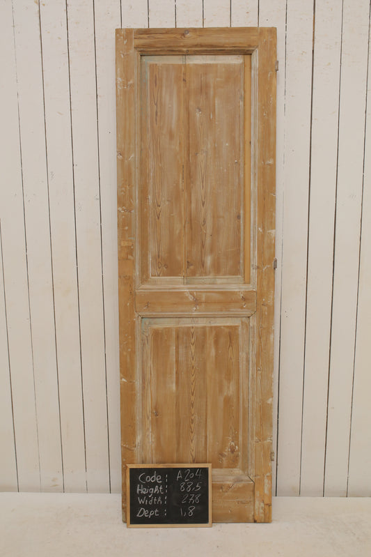 VINTAGE SINGLE DOOR A204