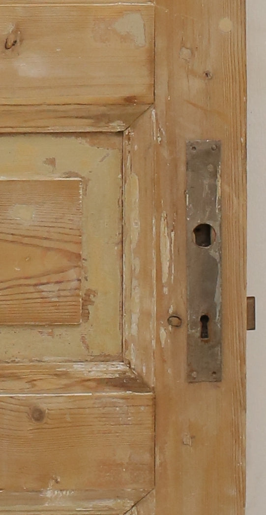 VINTAGE SINGLE DOOR A205