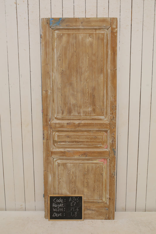 VINTAGE SINGLE DOOR A206