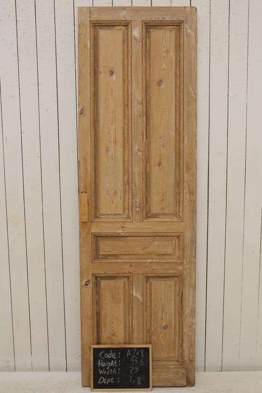 VINTAGE SINGLE DOOR A208