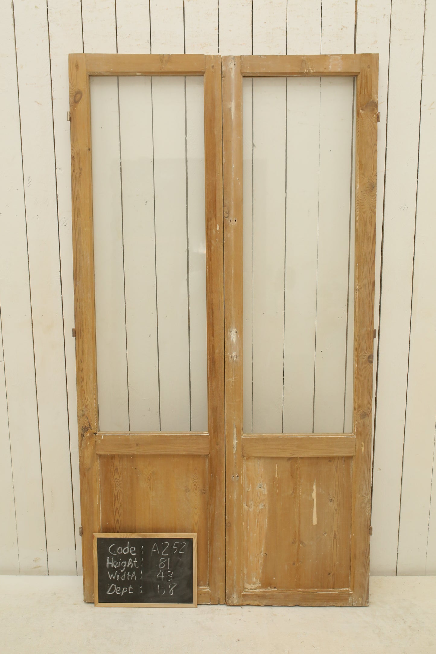 VINTAGE DBL FRENCH GLASS DOOR A252