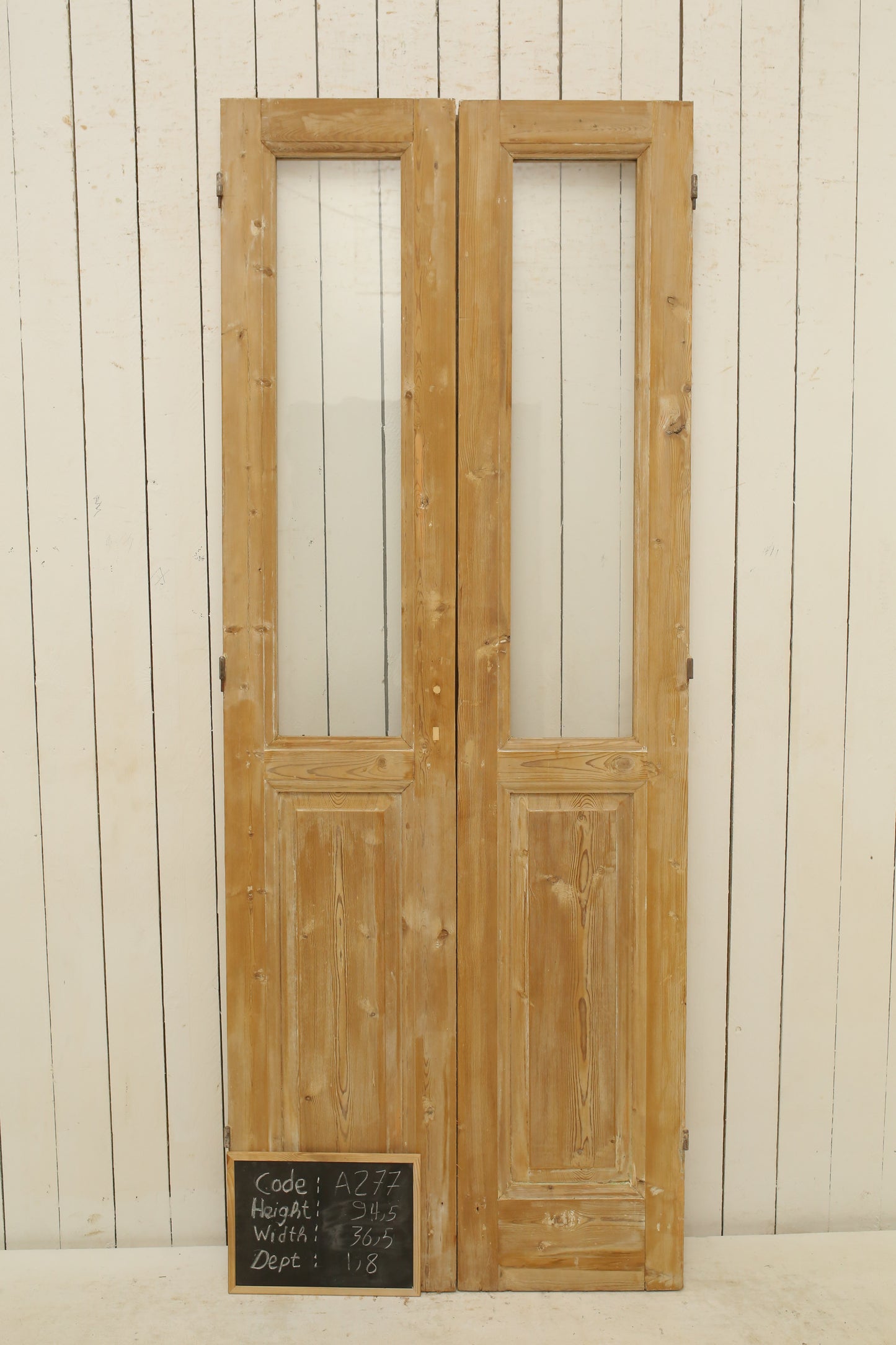 VINTAGE DBL FRENCH GLASS DOOR A277