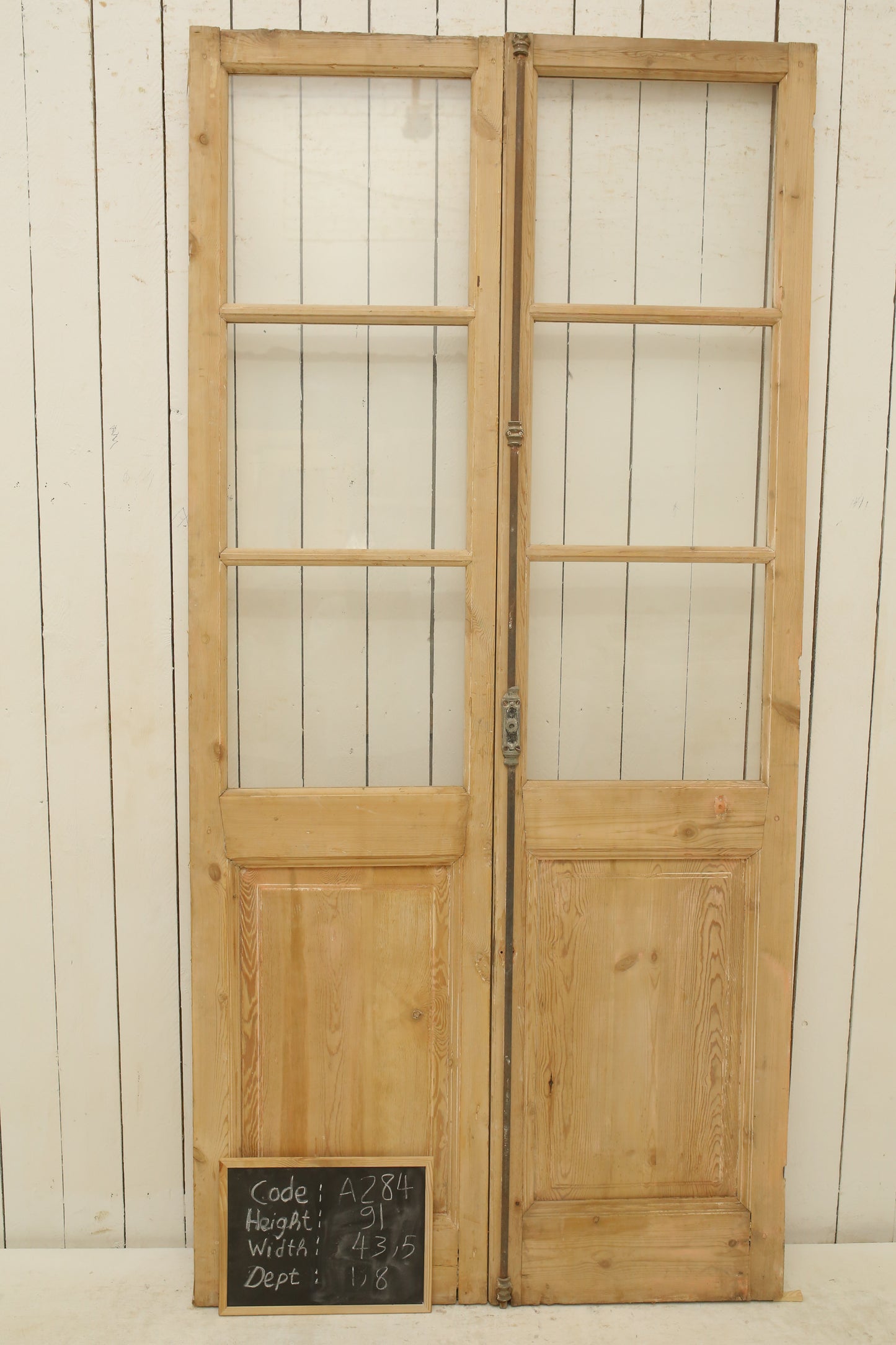 VINTAGE DBL FRENCH GLASS DOOR A284