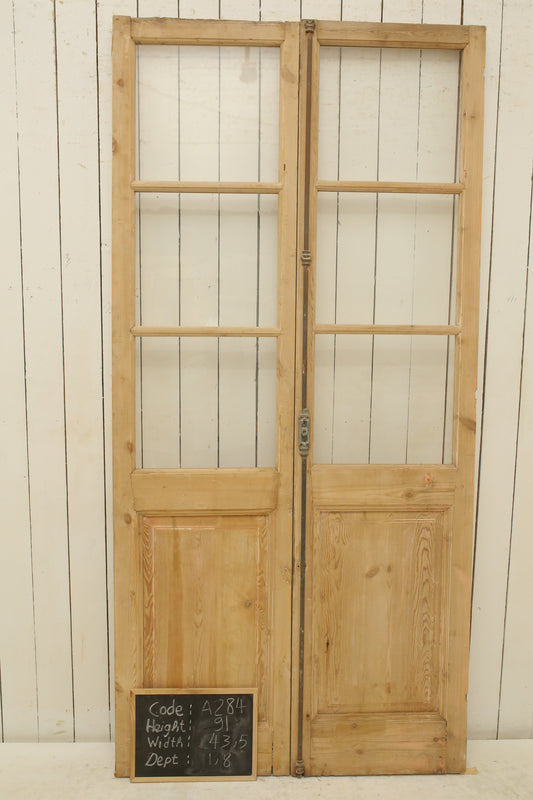 VINTAGE DBL FRENCH GLASS DOOR A284