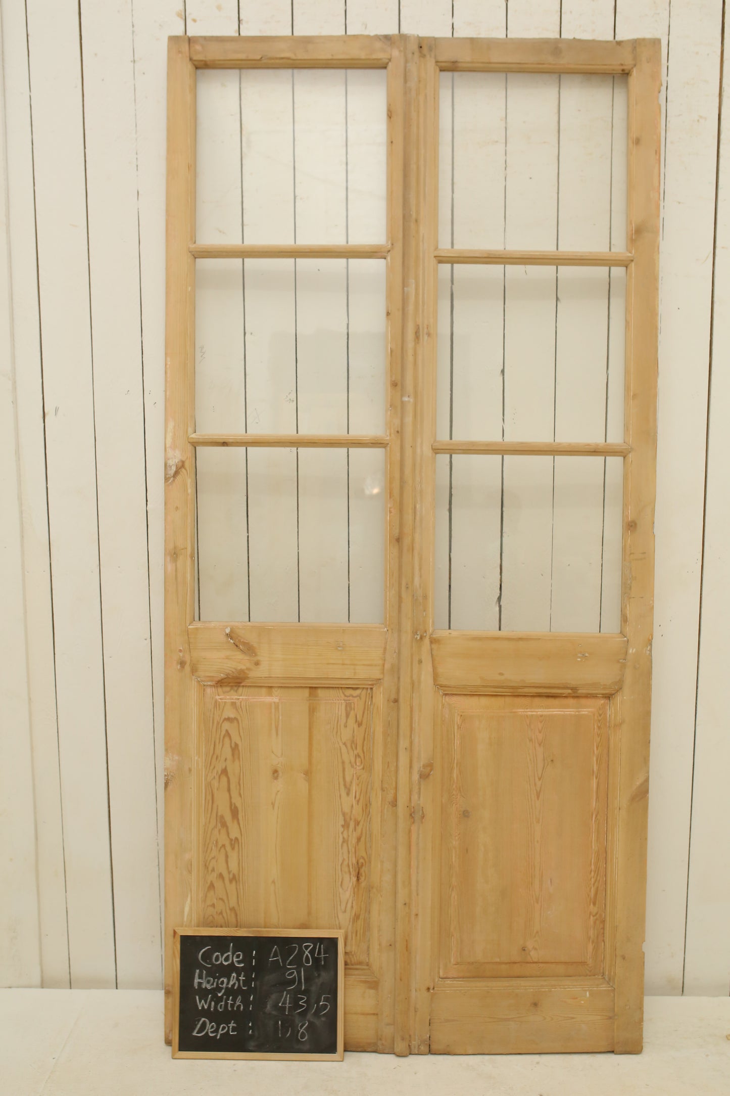 VINTAGE DBL FRENCH GLASS DOOR A284