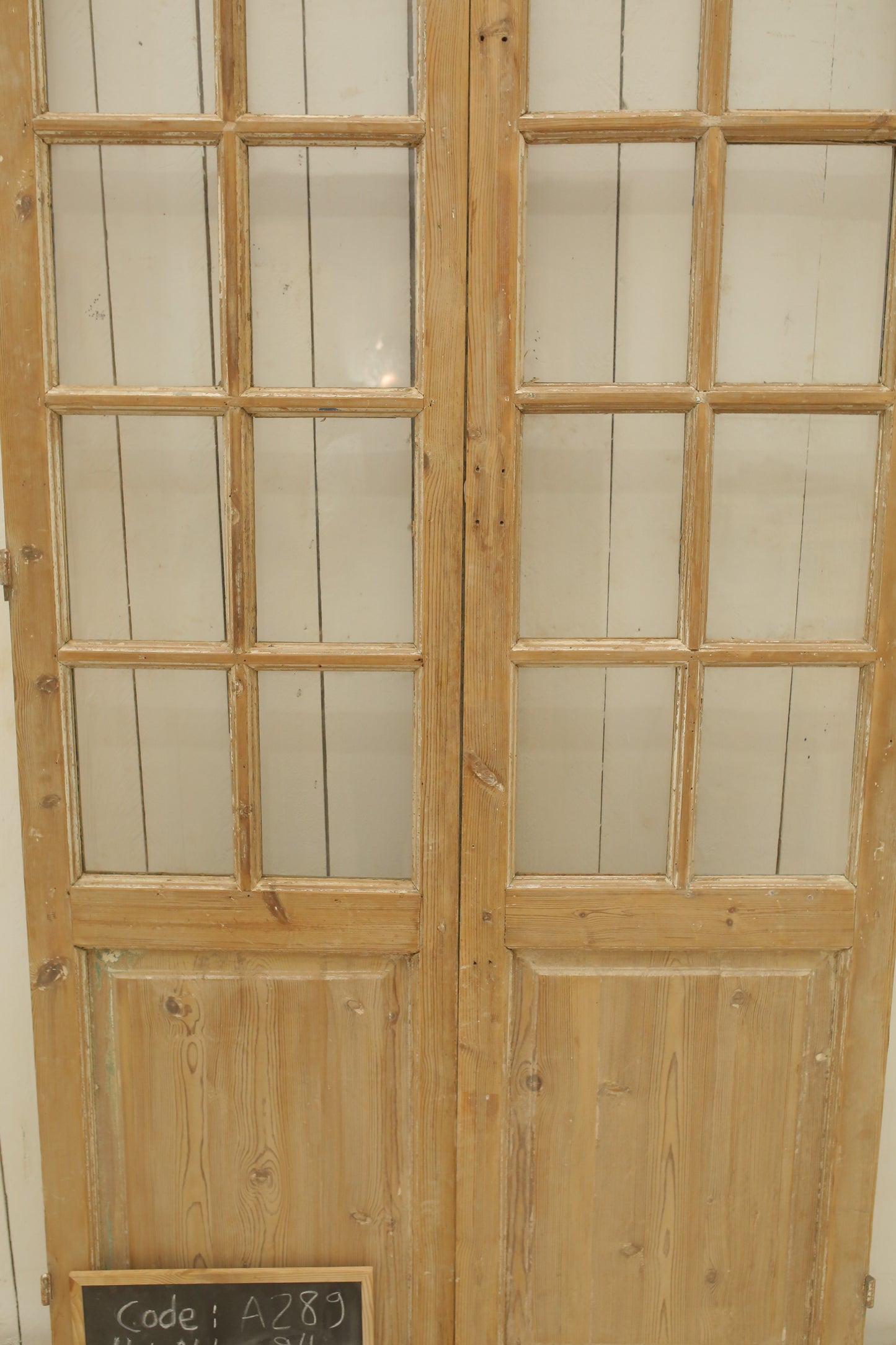 VINTAGE DBL FRENCH GLASS DOOR A289